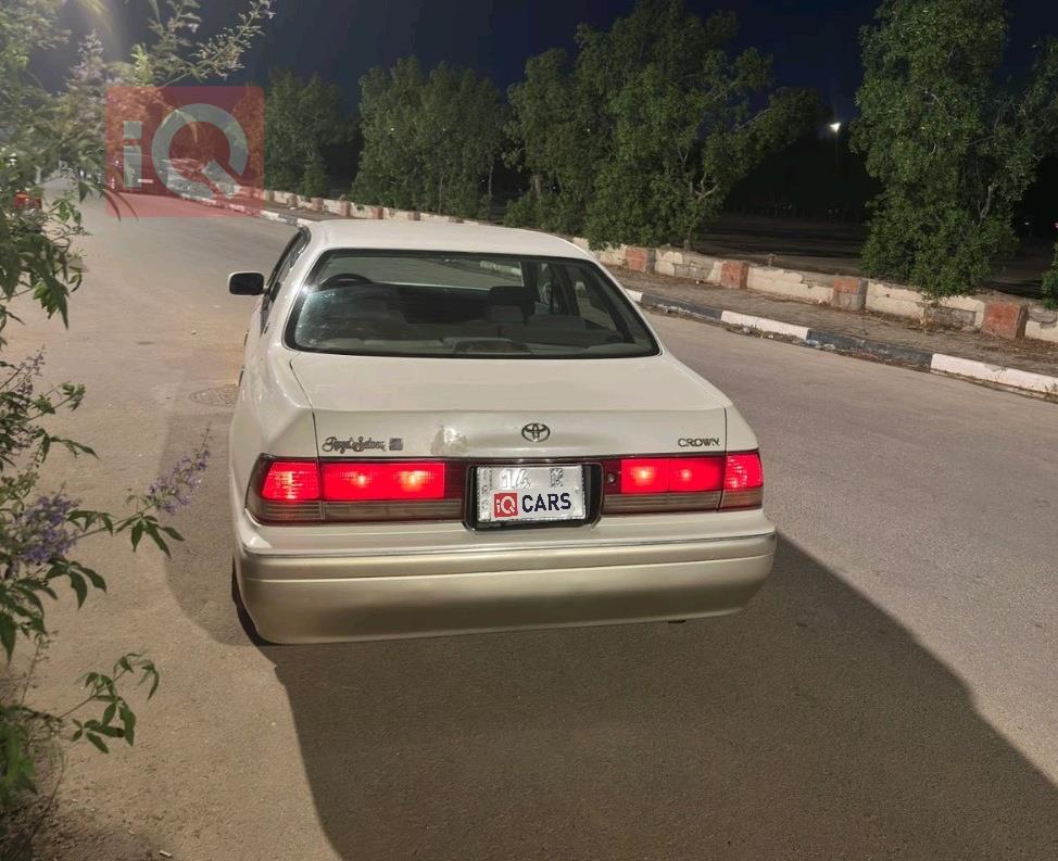 تويوتا كراون